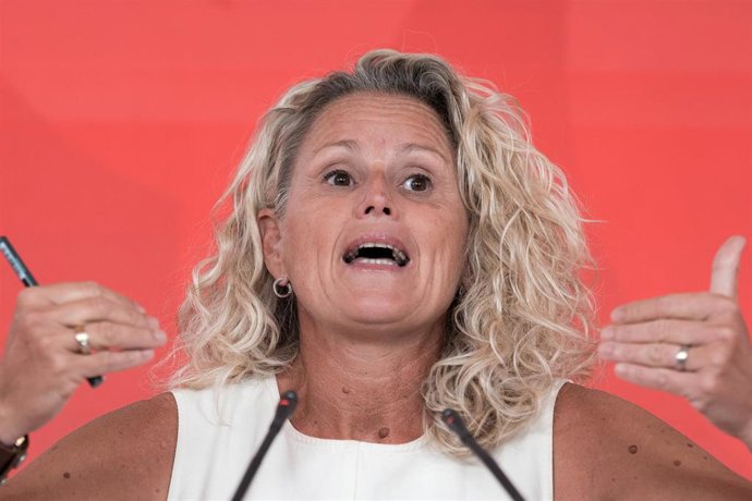La portavoz de la Ejecutiva Federal del PSOE, Montse Mínguez, durante una rueda de prensa, en la sede del PSOE, a 14 de septiembre de 226, en Madrid (España).