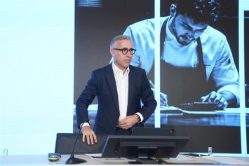Archivo - El consejero delegado de Banco Sabadell, Marc Armengol, durante la rueda de prensa para presentar los resultados económicos del segundo trimestre de Banco Sabadell, a 24 de julio, en San Cugat del Vallés, Barcelona, Catalunya (España). 