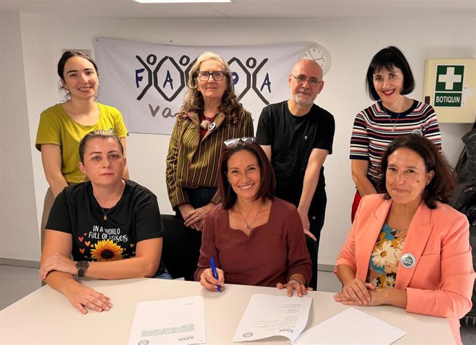 FAMPA-Valencia y la Asociación de Víctimas de la DANA 29 de Octubre firman un convenio para fomentar hábitos saludables en centros afectados.