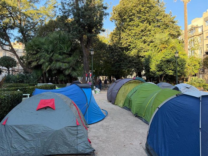 Imagen de la acampada en la Alameda de Vigo.