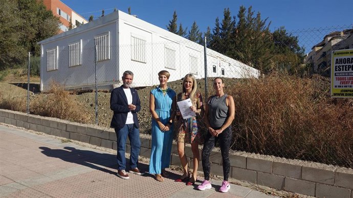 José Bernal, Emma Molina, Patricia Alba e Inés Gázquez en rueda de prensa en Estepona, Mála
