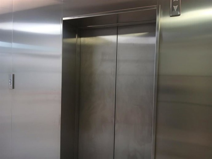 Archivo - Ascensor en un edificio de Bilbao.