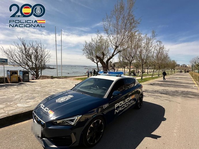 Coche de Policía Nacional
