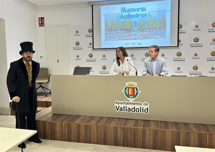 Presentación de la ruta teatralizada 'Memoria de Ilustres', que permitirá conocer el Cementerio del Carmen de Valladolid en horario nocturno.