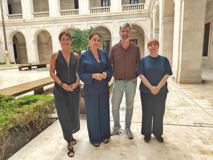 Miembros de la comisión de Iniciarte.