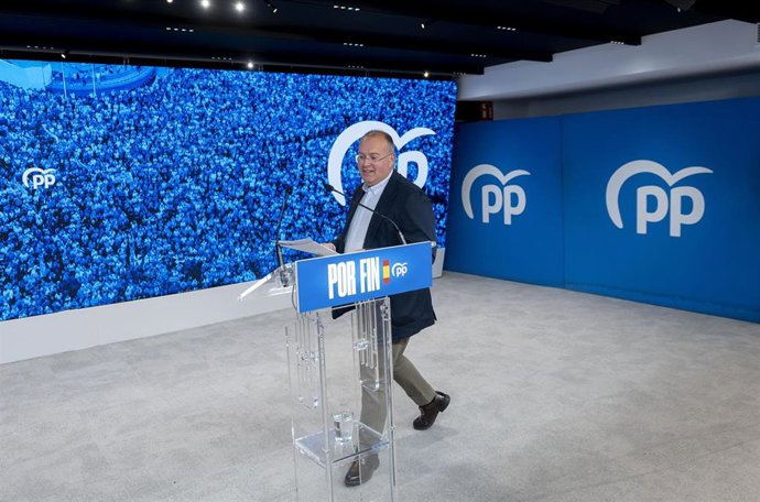 El secretario general y director de campaña del Partido Popular, Miguel Tellado, durante una rueda de prensa, en la sede del PP, a 9 de octubre de 2026, en Madrid (España).