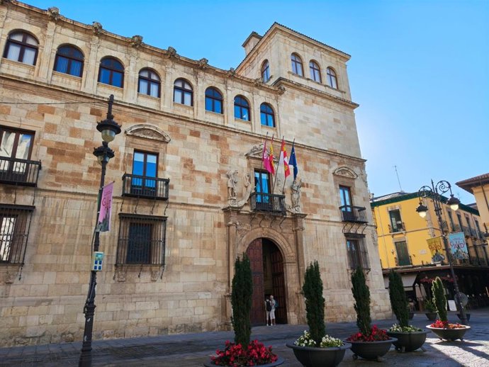 Palacio de los Guzmanes, sede e la Diputación de León.