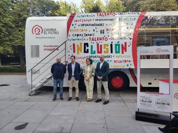 Presentación del autobús.