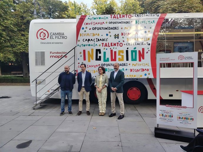 Presentación del autobús.