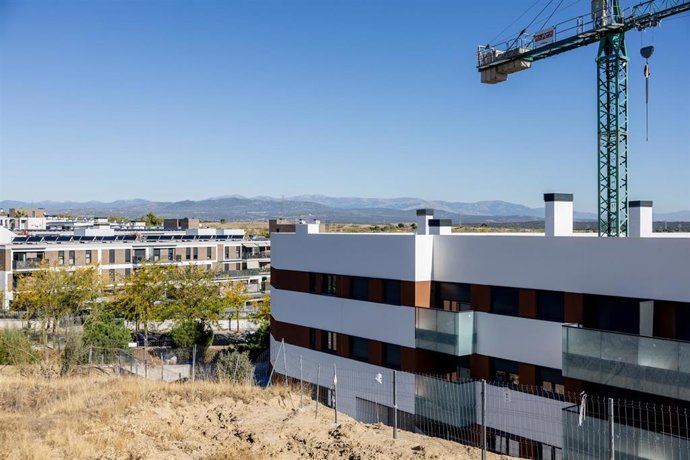 Un bloque de viviendas en construcción.