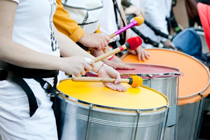 ParlaDrums celebra su sexta edición el 17 de octubre con talleres, exhibiciones y un concierto de Edna Free