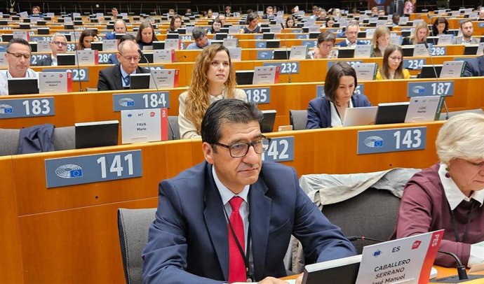 El vicepresidente segundo del Gobierno regional, José Manuel Caballero, en el pleno del CdR.