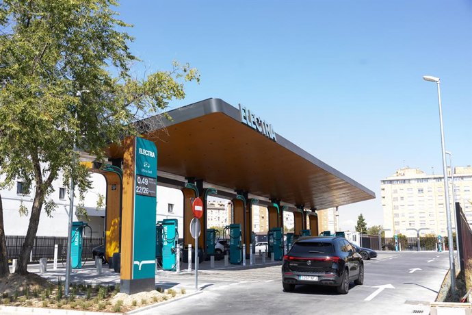 El Govern autoritza licitar huit àrees de servici amb recarrega ultrarrápida per 612 milions.