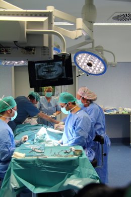 Archivo - Quirófano del Hospital Son Espases.