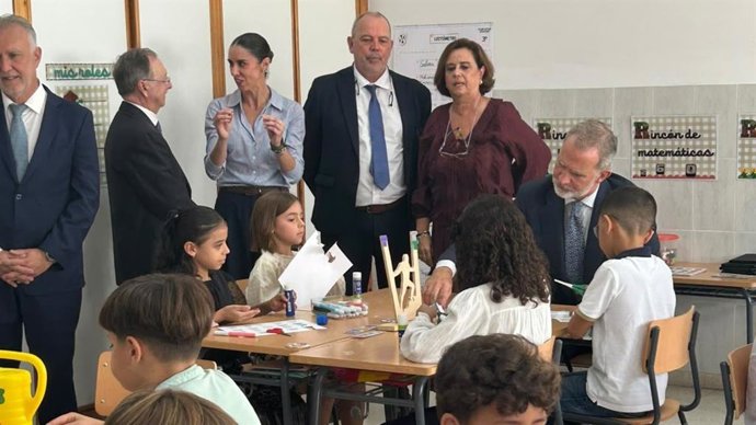 Felipe VI e Letizia visitam a escola pública Vicente Aleixandre, em Ceuta, que conta com 141 alunos, com idades entre 3 e 12 anos.