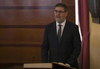La presidenta del Parlamento declara el cese del consejero de la Cámara de Cuentas Antonio López por "incompatibilidad"