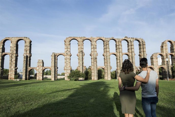 Archivo - Acueducto de los Milagros de Mérida (Extremadura).