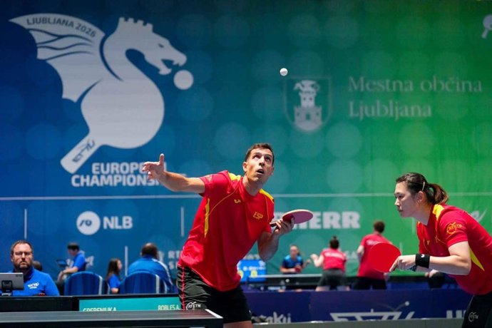 Álvaro Robles y María Xiao caen en octavos en la defensa de su título europeo de dobles