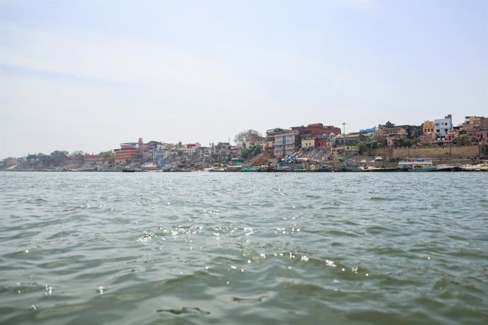 Archivo - INDIA, VARANASI - MARCH 13, 2026: A view of the Ganges River