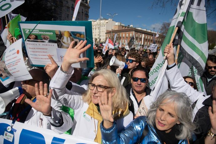 Archivo - Imagen de recurso de una manifestación de médicos en Madrid