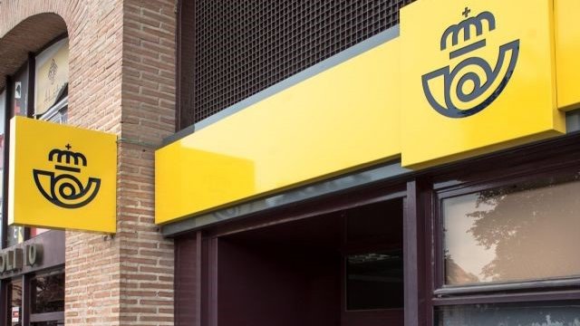 Archivo - Una oficina de Correos.