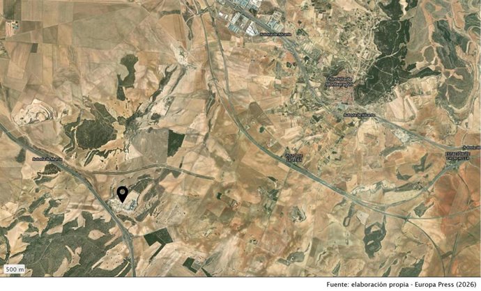El afectado ha sido trasladado al Hospital Universitario de Albacete tras sufrir una caída en las instalaciones de una cantera en Chinchilla de Montearagón.