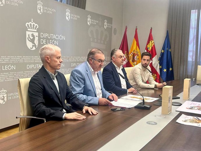 Presentación en la Diputación de León de la III Feria de la Miel Apiastur que se celebrará en Astorga del 30 de octubre al 1 de noviembre.