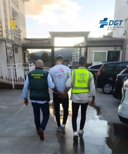 Detenido un vecino de Carballeda de Avia (Ourense) como presunto autor de más de 25 delitos contra la seguridad vial