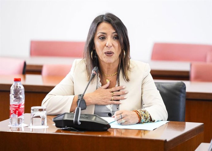 La candidata a Defensora del Pueblo Andaluz, Marta Bosquet, interviene en la Comisión Consultiva de Nombramientos del Parlamento de Andalucía.