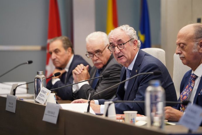 Archivo - Arquivo - 83% dos representantes das ordens dos médicos reivindicam melhorias urgentes nos centros
