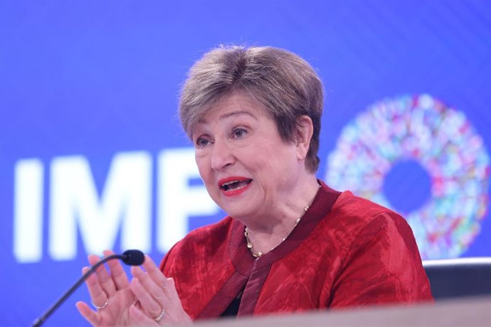Archivo - 15 April 2026, US, Washington: International Monetary Fund (IMF) Managing Director Kristalina Georgieva speaks during a press briefing during the 2026 IMF and World Bank Group Spring Meetings in Washington. Photo: Gent Shkullaku/ZUMA Press Wire/