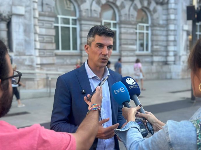 El portavoz del PSOE de Santander, Daniel Fernández