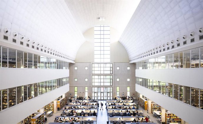 Archivo - Imagen de la Biblioteca de la sede de Arrosadia del campus de Pamplona.