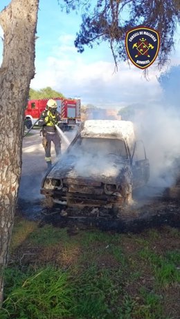 Arde Una Furgoneta En Una Finca De Llucmajor