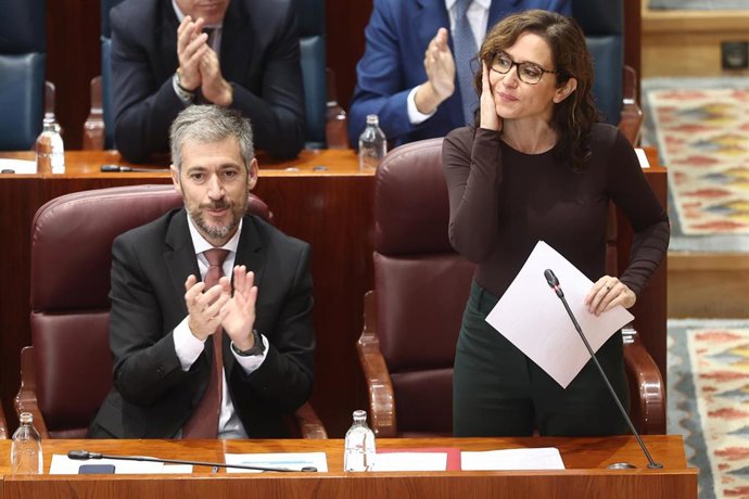 La presidenta de la Comunidad de Madrid, Isabel Díaz Ayuso,  durante el pleno de la Asamblea de Madrid, a 8 de octubre de 2026, en Madrid (España).