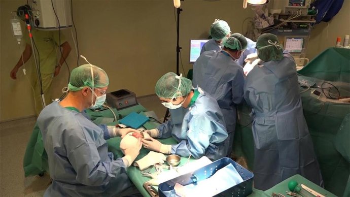 Archivo - Quirófano de Cirugía Maxilofacial
