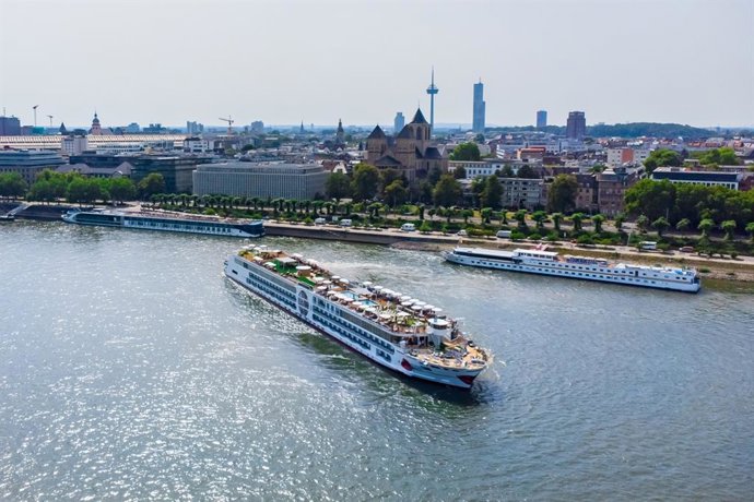 Archivo - The A-ROSA SENA making her first departure with hybrid propulsion system in Cologne. Photo: A-ROSA River Cruises.