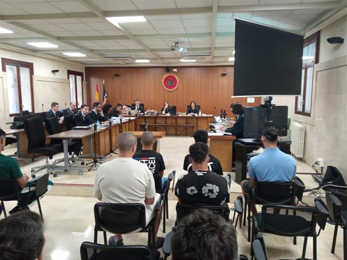 Los acusados, durante el juicio en la Audiencia Provincial.