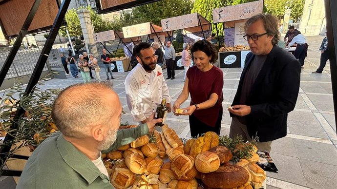 Visita a la muestra del pan artesanal.