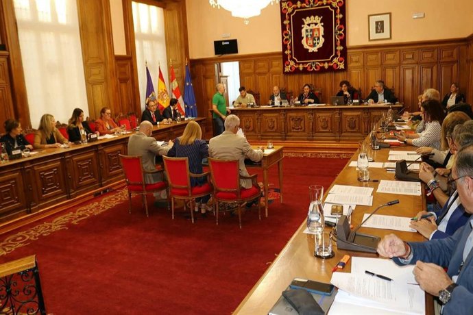 Pleno del Ayuntamiento de Palencia.