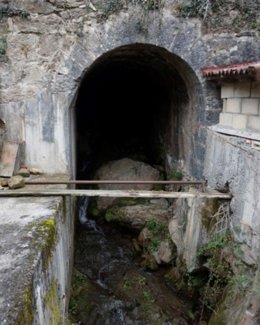 Obras para restaurar el arroyo Sel en Sopuerta.