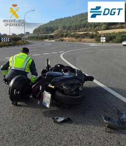 Imagen de la motocicleta implicada en el accidente vial.