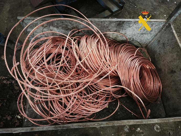 Detenido un hombre por sustraer material eléctrico y cobre haciéndose pasar por empleado de empresas en Lugo y A Coruña