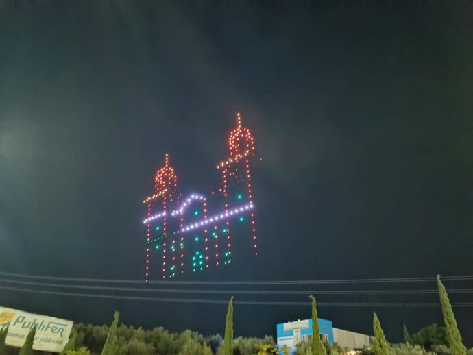 Espectáculo de drones en el cierre de la Feria de San Lucas de 2025