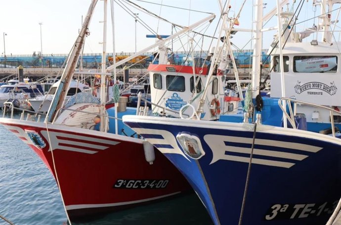 Barcos pesqueros en Canarias
