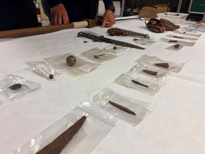 Restos de armamento y tachuelas del calzado de los soldados romanos hallados por investigadores de la ULE en el municipio leonés de La Ercina.