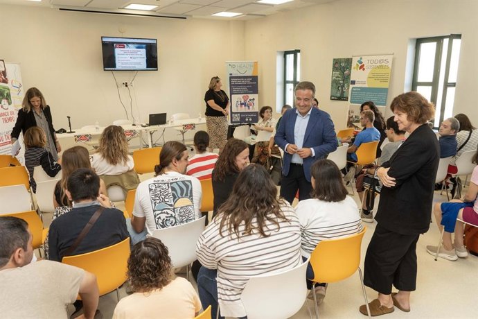 El alcalde de Camargo, Diego Movellán, participa en la jornada AMICA.