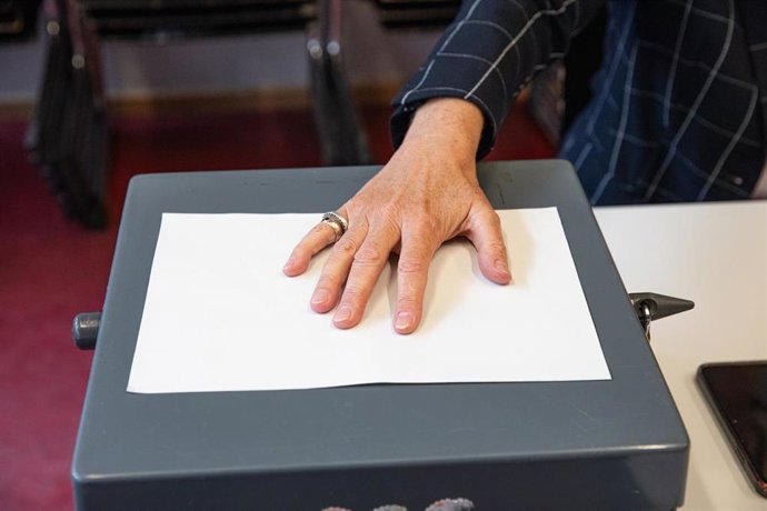 Votación en las elecciones en Berlín el 20 de septiembrede 2026 (archivo)