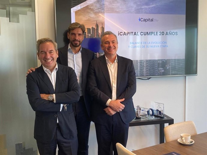 De izquierda a derecha, los socios fundadores de iCapital Pablo Martínez-Arrarás, Miguel Ángel García Brito y Óscar Juesas Ramada.