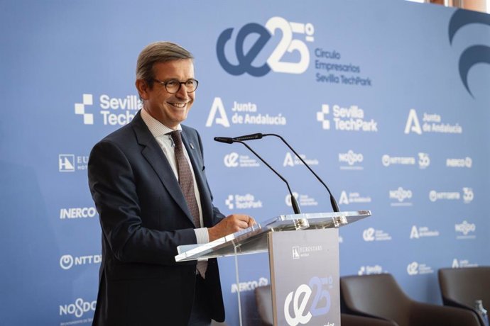 Imagen del consejero de Universidad, Industria, Energía e Innovación, Jorge Paradela.